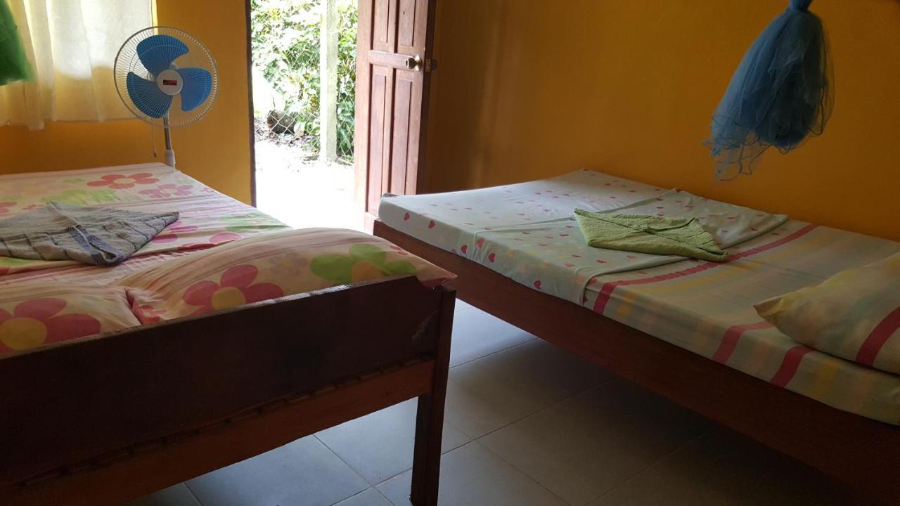 Trisha Lodging House San Vicente  Exteriör bild